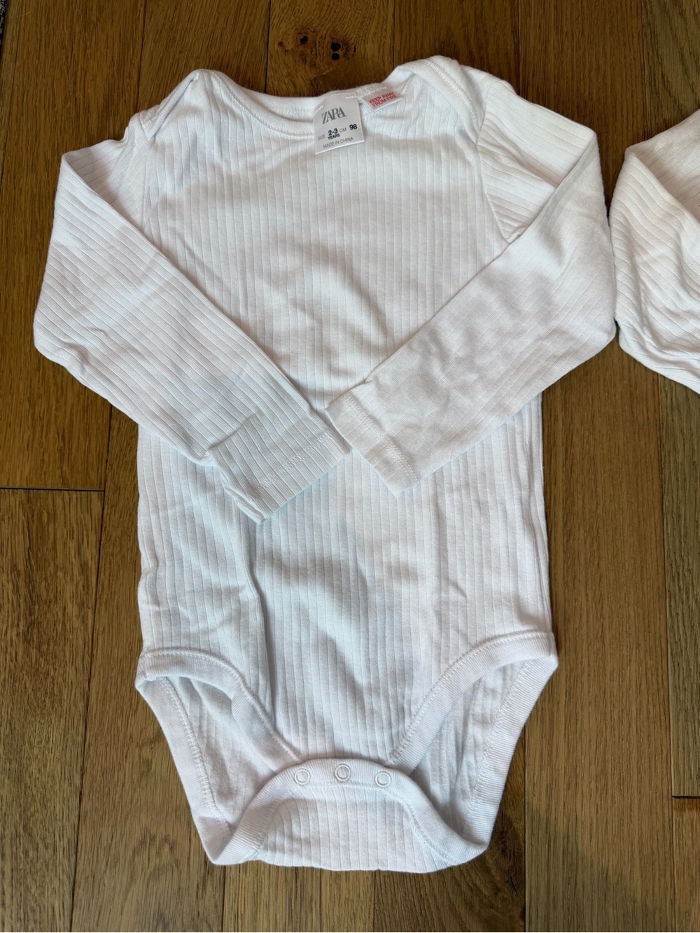 ✨ Zara Girls Ribbed Long Sleeve Onesie Bundle of 3, Size 2-3 Years✨ - Picture 3 of 6